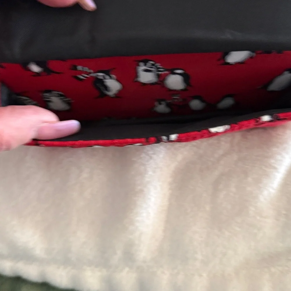 Vera Bradley  penguin Wristlet wallet - Picture 2 of 4